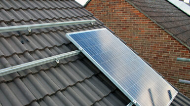 Fiera Infrastructure achète des actifs solaires installés sur des toits au Royaume-Uni Fiera Infrastructure achète des actifs solaires installés sur des toits au Royaume-Uni